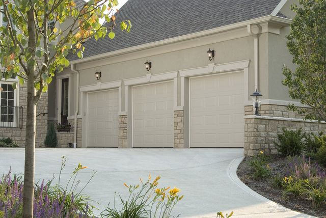 Steel 2500 Series Garage Doors | Haas Door